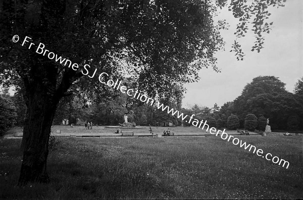 IVEAGH GARDENS WITH STUDENTS